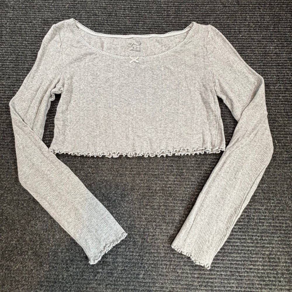 Out From Under Urban Outfitters Grey Pointelle Cropped Long Sleeve Top Small Bow